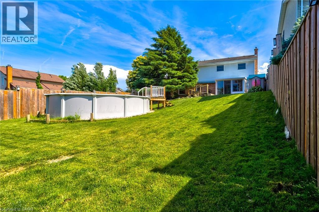 Photo 42 of 10 Glen Abbey Court, Woodstock ON
