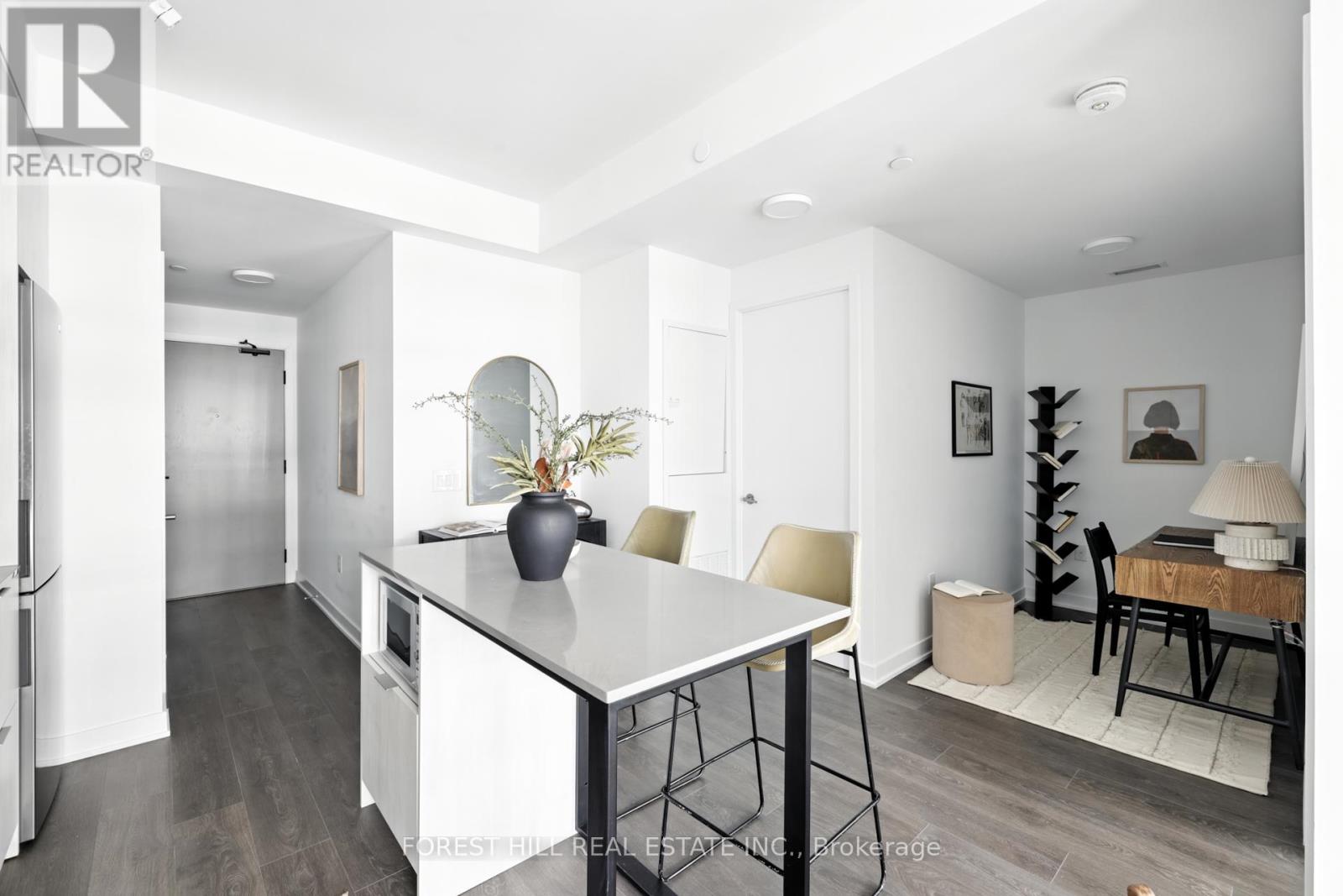 Photo 3 of 718 35 Tubman Avenue, Toronto ON