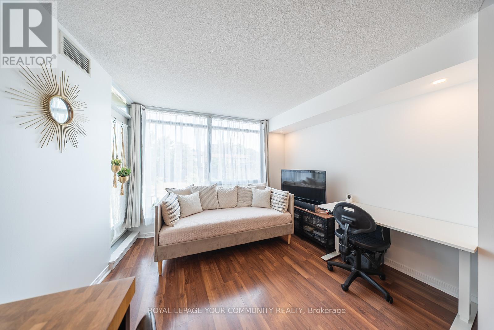 Photo 28 of 716 18 Valley Woods Road, Toronto ON