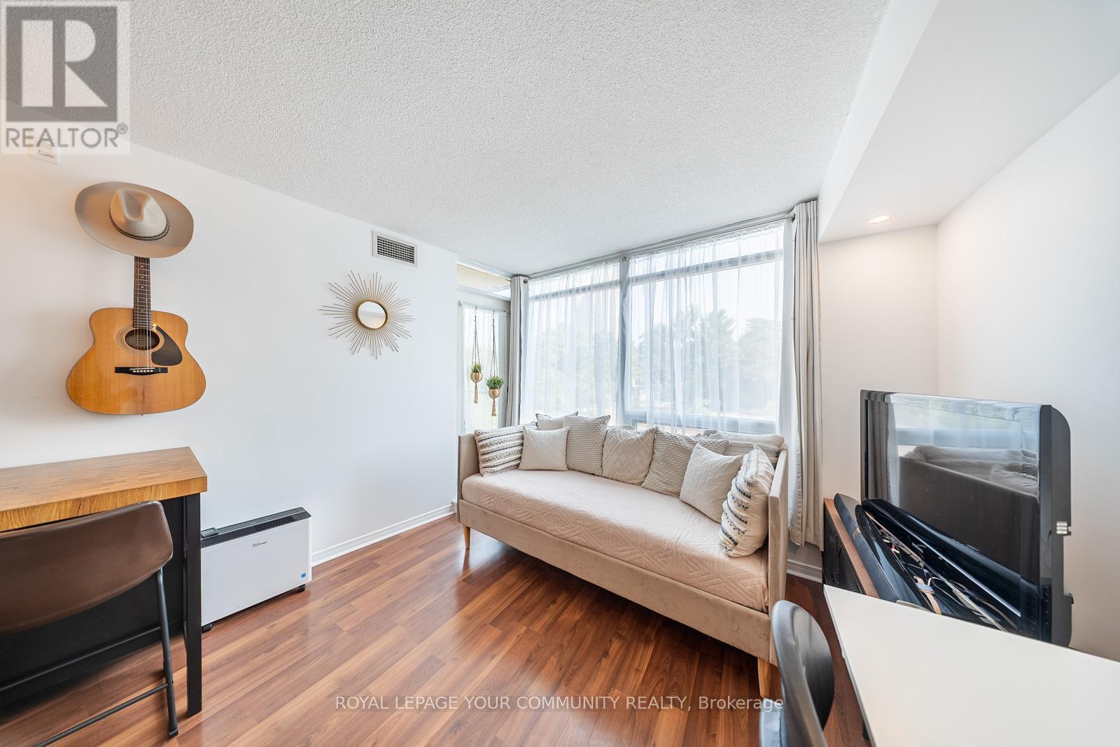 Photo 19 of 716 18 Valley Woods Road, Toronto ON