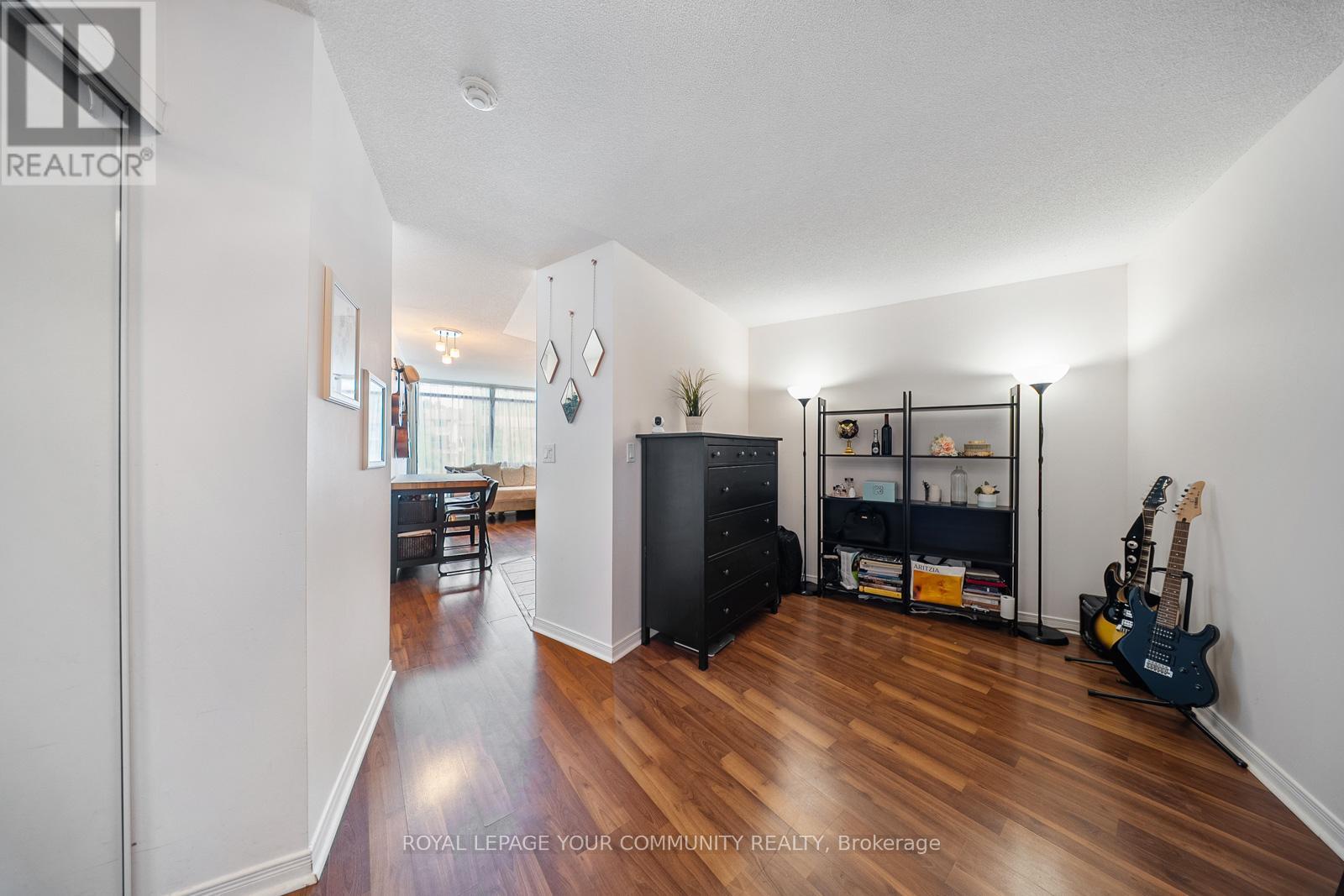 Photo 31 of 716 18 Valley Woods Road, Toronto ON
