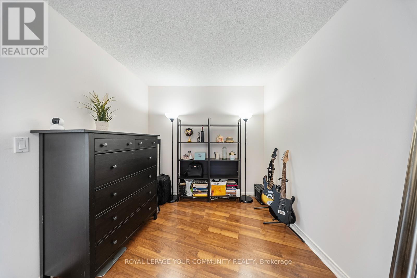 Photo 17 of 716 18 Valley Woods Road, Toronto ON