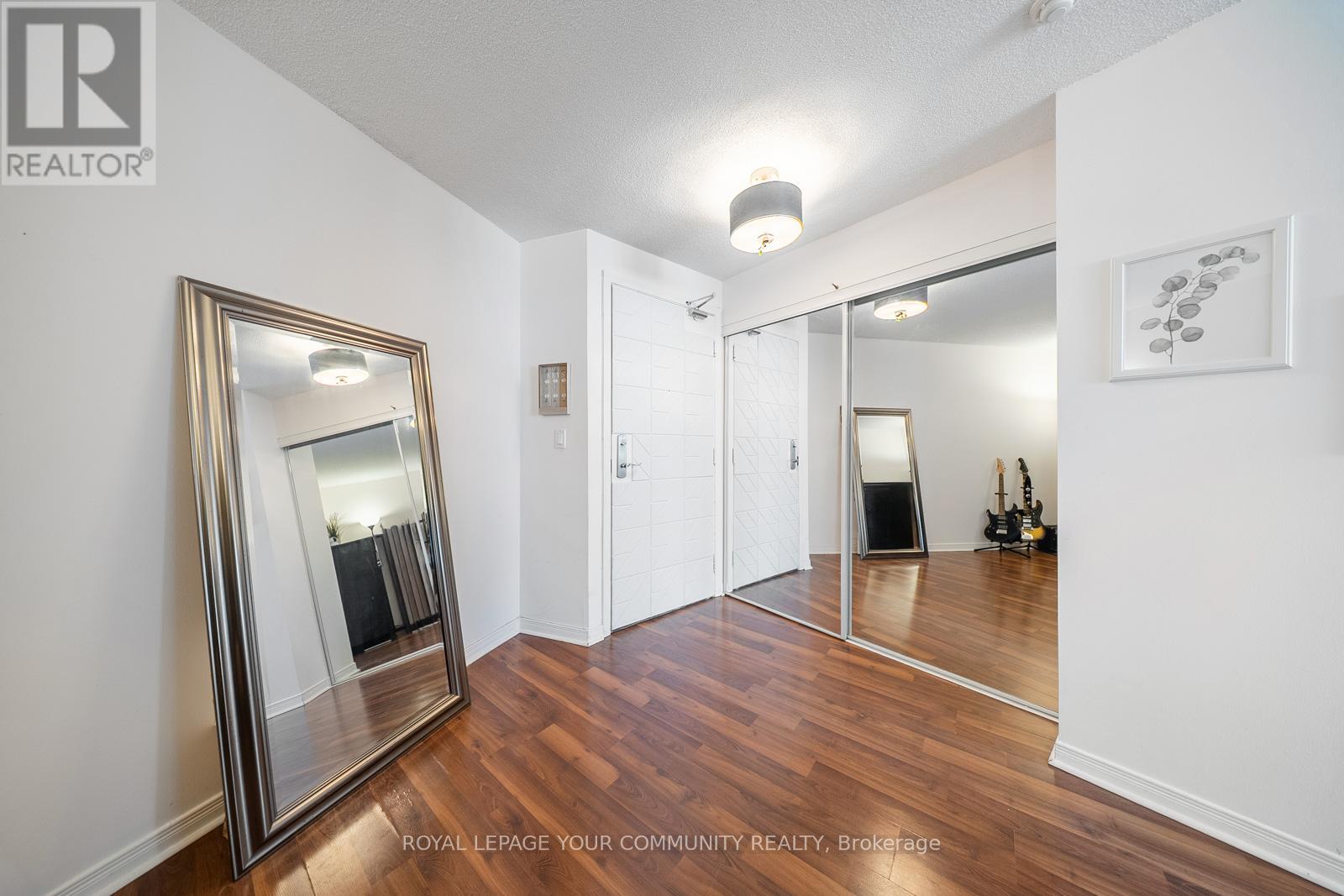 Photo 33 of 716 18 Valley Woods Road, Toronto ON