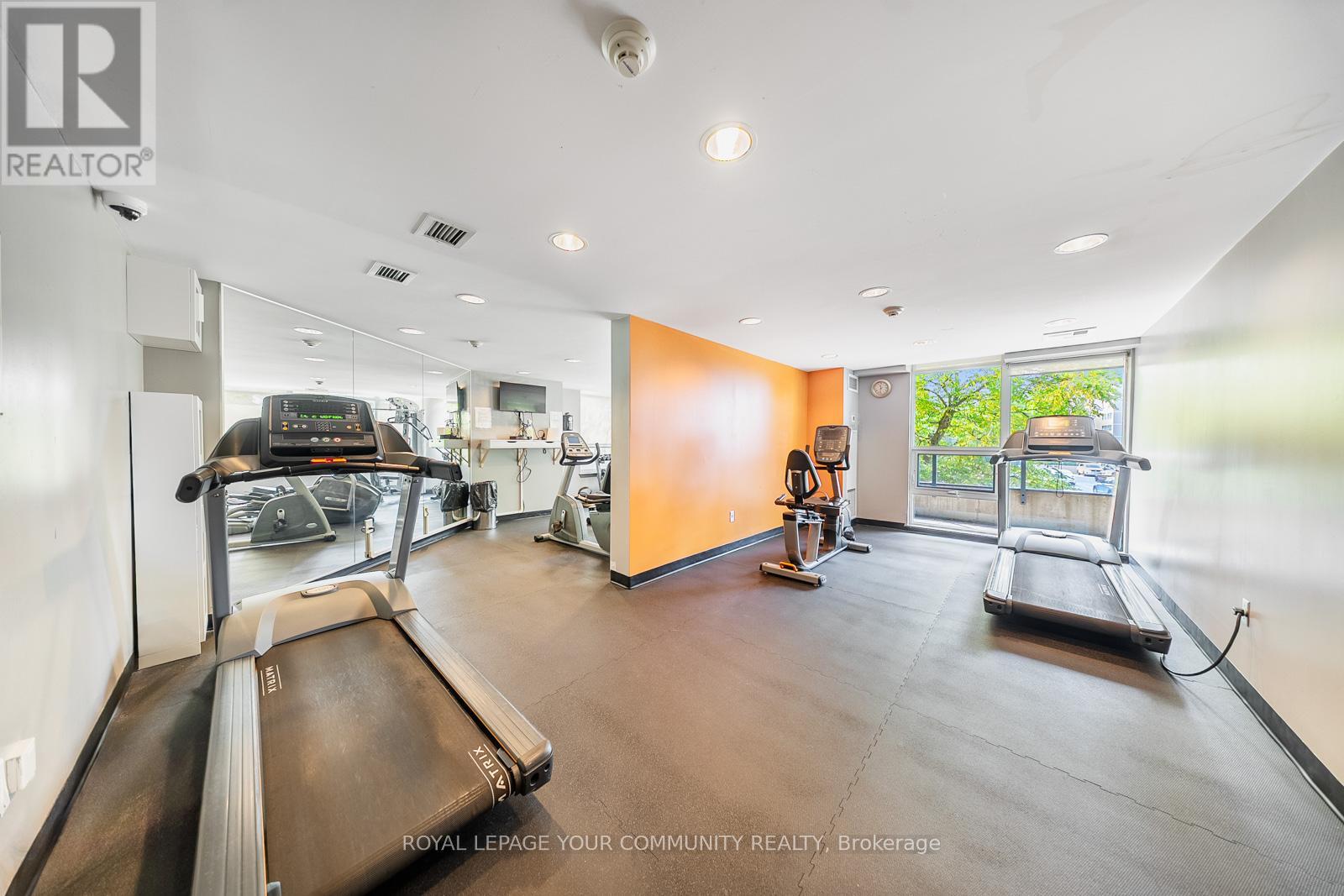 Photo 18 of 716 18 Valley Woods Road, Toronto ON