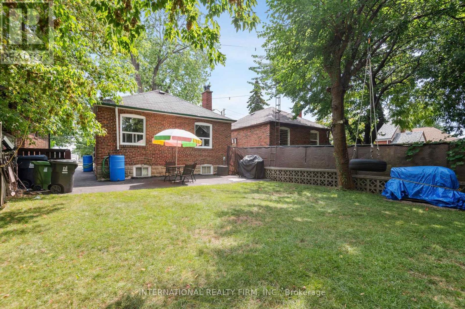 Photo 13 of 1982 Lawrence Avenue W, Toronto ON