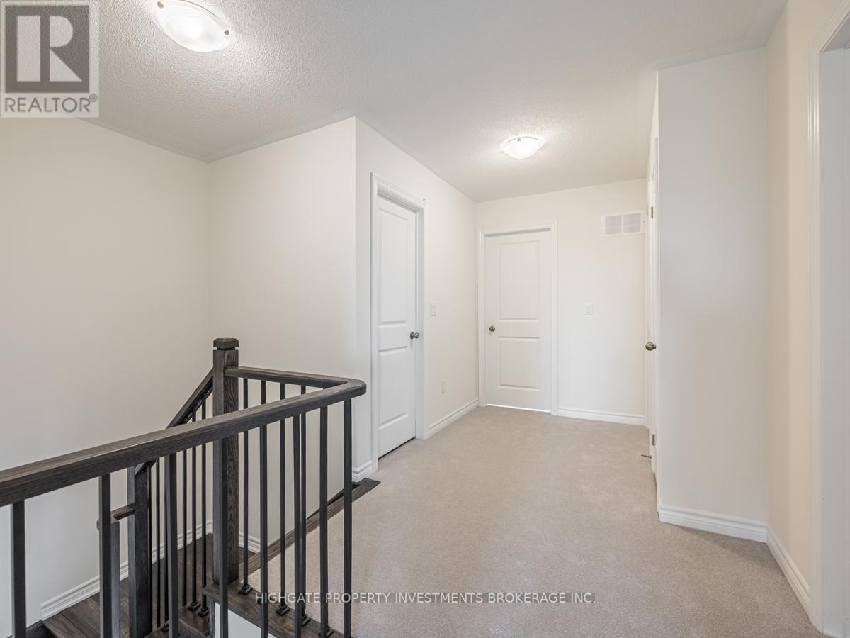 Photo 3 of 1 Jack Potts Way, Clarington ON