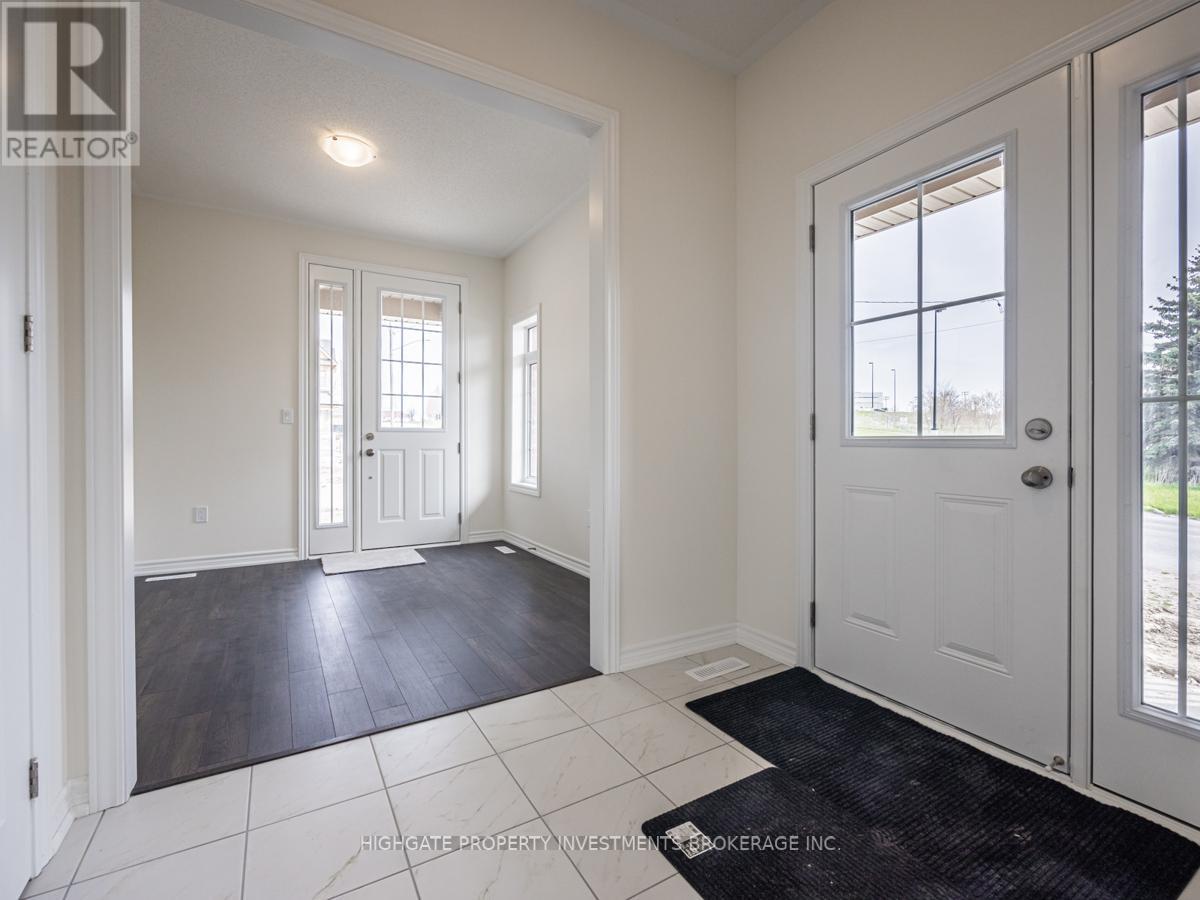 Photo 19 of 1 Jack Potts Way, Clarington ON
