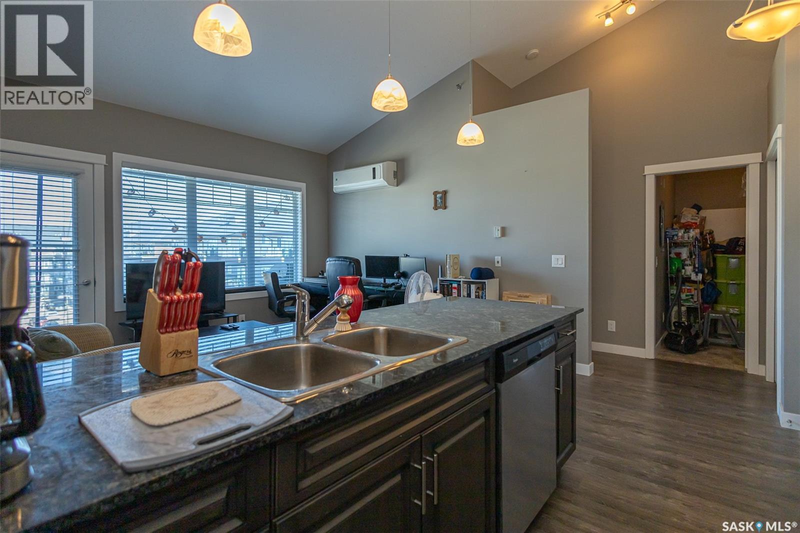 Photo 8 of 408 714 Hart Road, Saskatoon SK