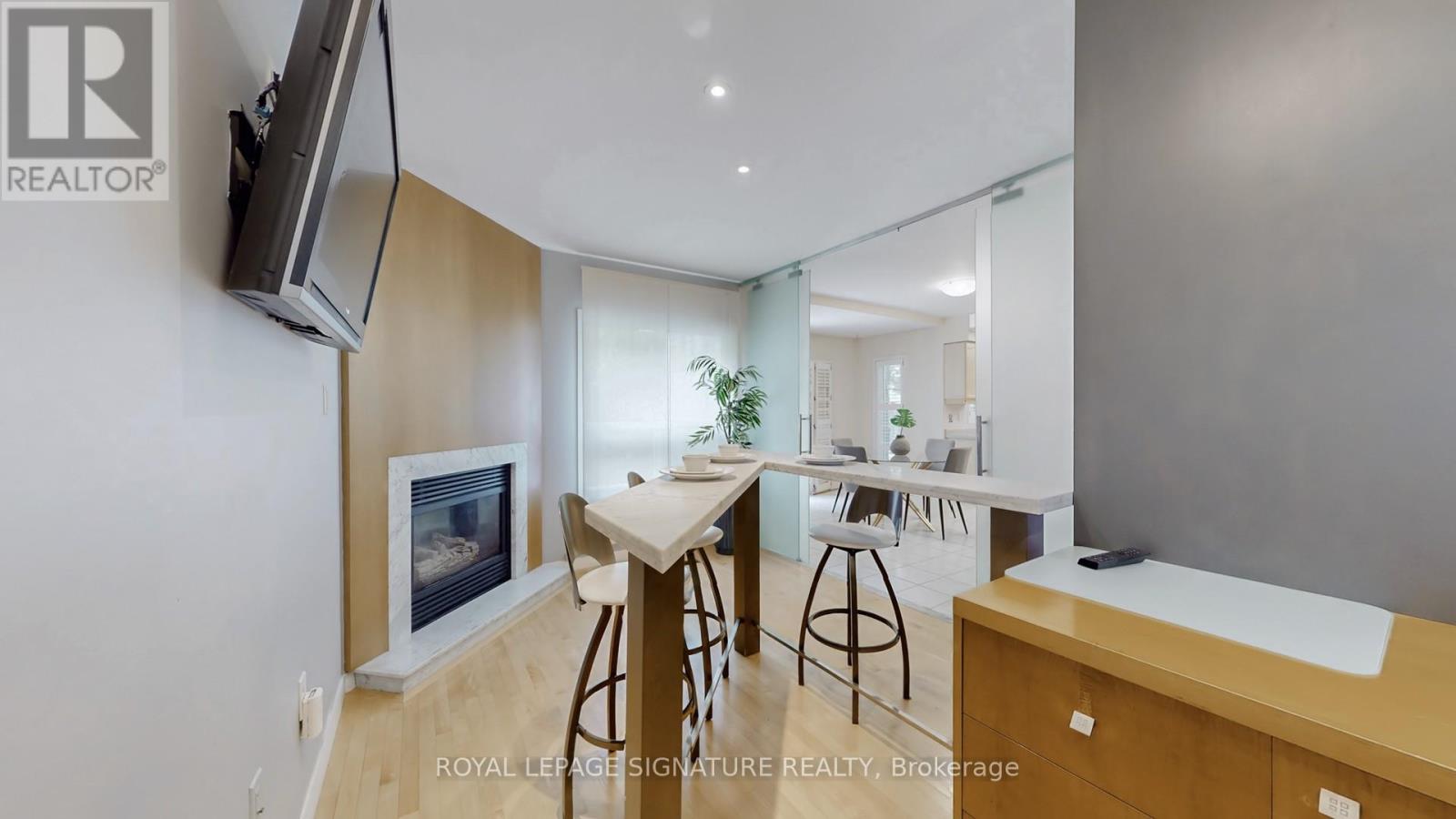 Photo 16 of 88 Larratt Lane, Richmond Hill ON