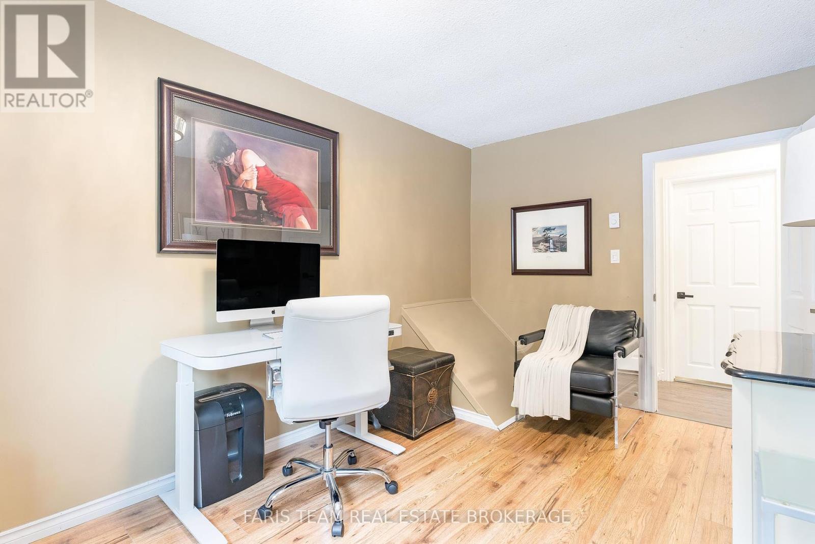 Photo 16 of 210 Parkview Drive, Innisfil ON
