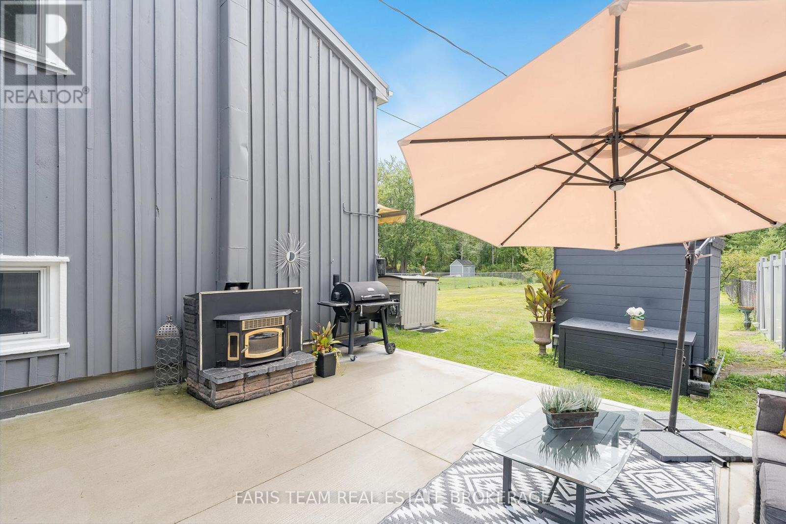 Photo 23 of 210 Parkview Drive, Innisfil ON