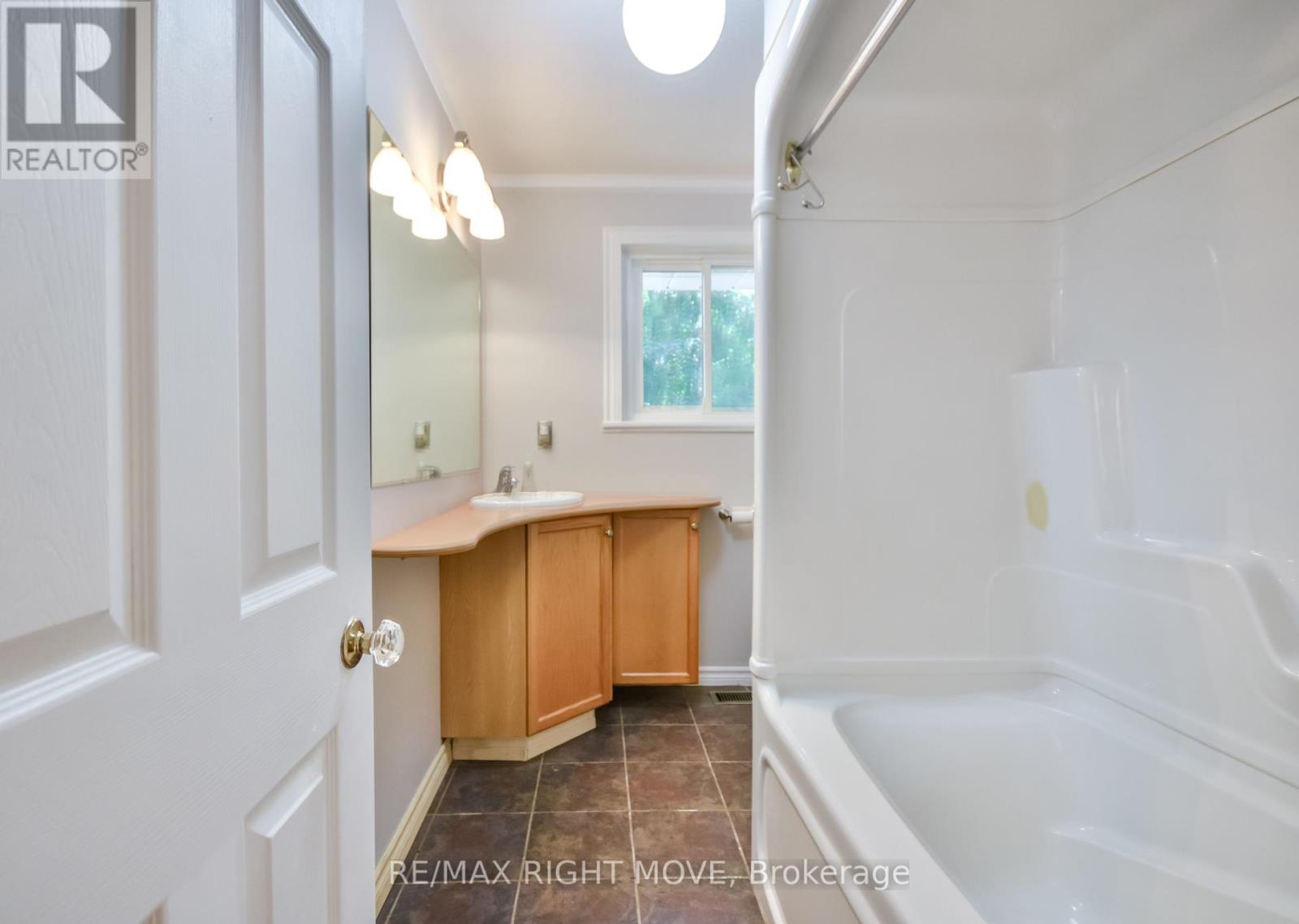 Photo 30 of 1781 Mt St Louis Road E, Oromedonte ON