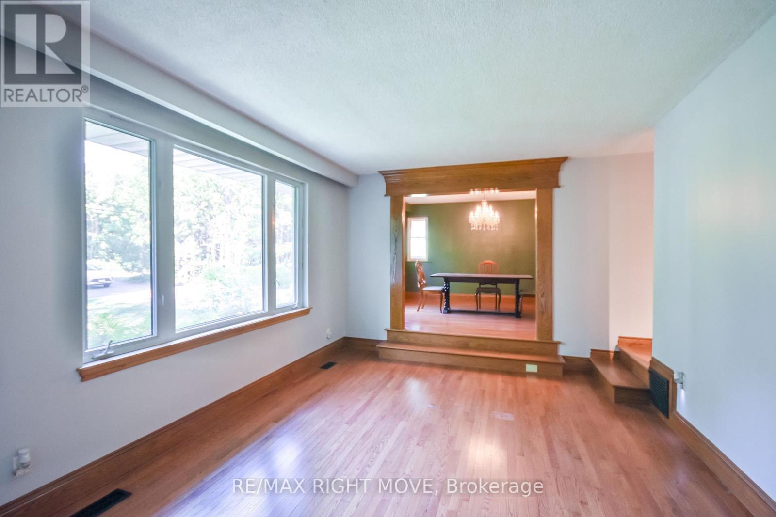 Photo 13 of 1781 Mt St Louis Road E, Oromedonte ON