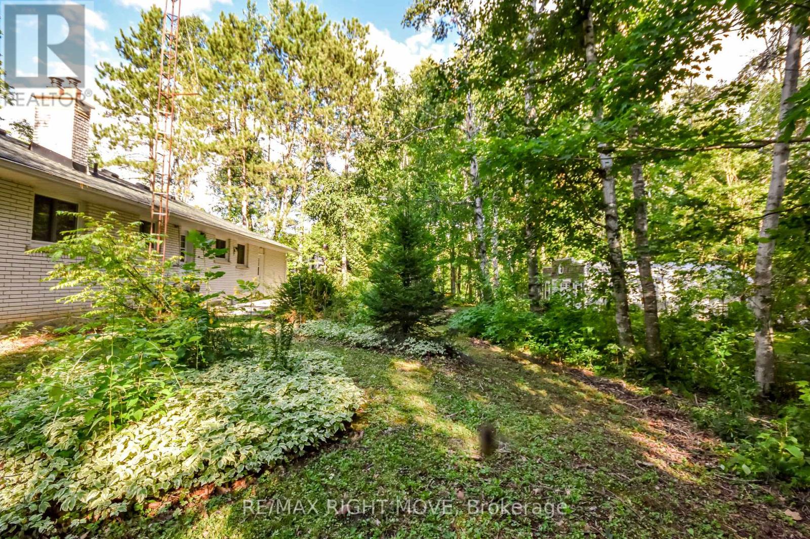 Photo 41 of 1781 Mt St Louis Road E, Oromedonte ON