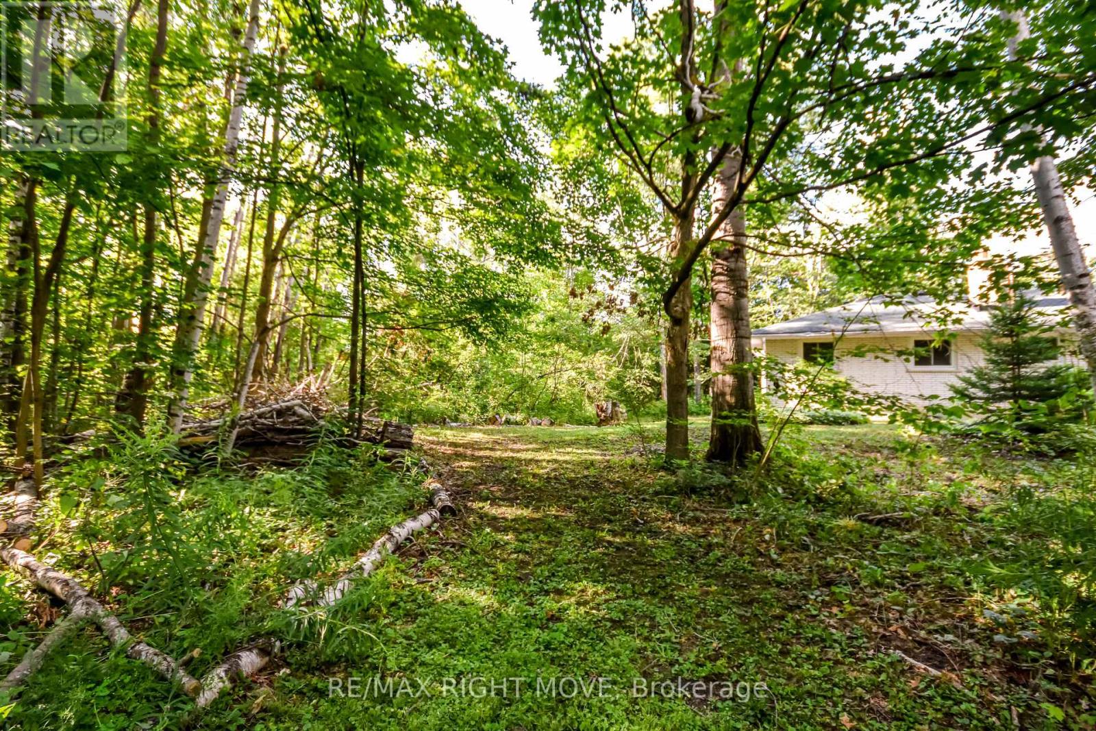 Photo 37 of 1781 Mt St Louis Road E, Oromedonte ON