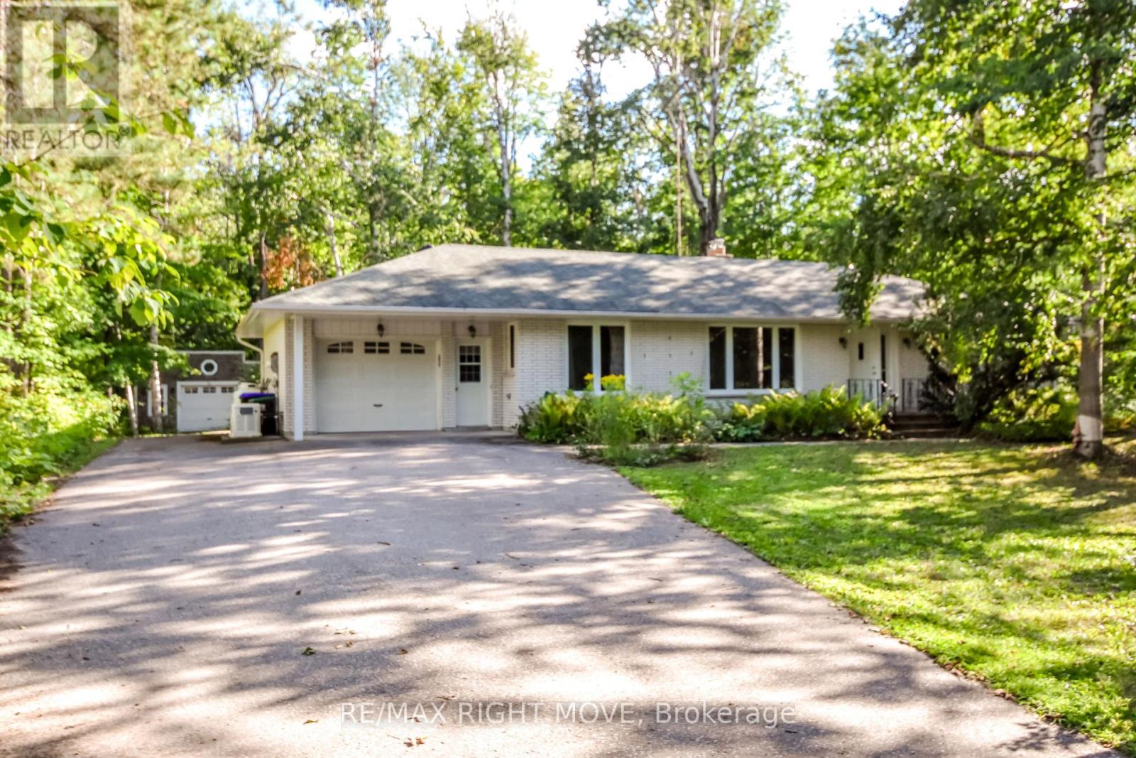 Photo 43 of 1781 Mt St Louis Road E, Oromedonte ON