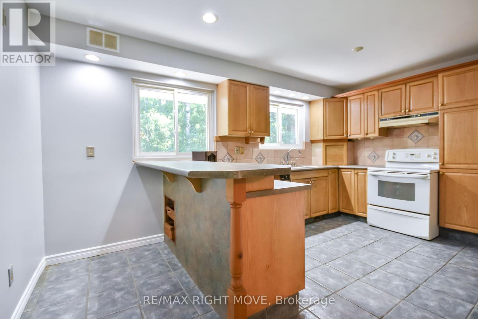 Photo 1 of 1781 Mt St Louis Road E, Oromedonte ON