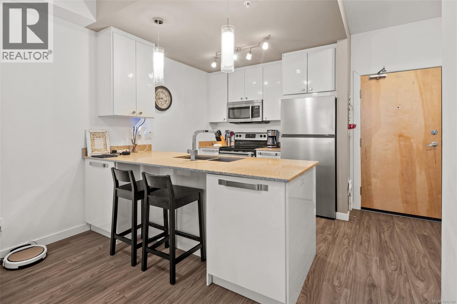 Photo 13 of 208 2871 Jacklin Rd, Langford BC