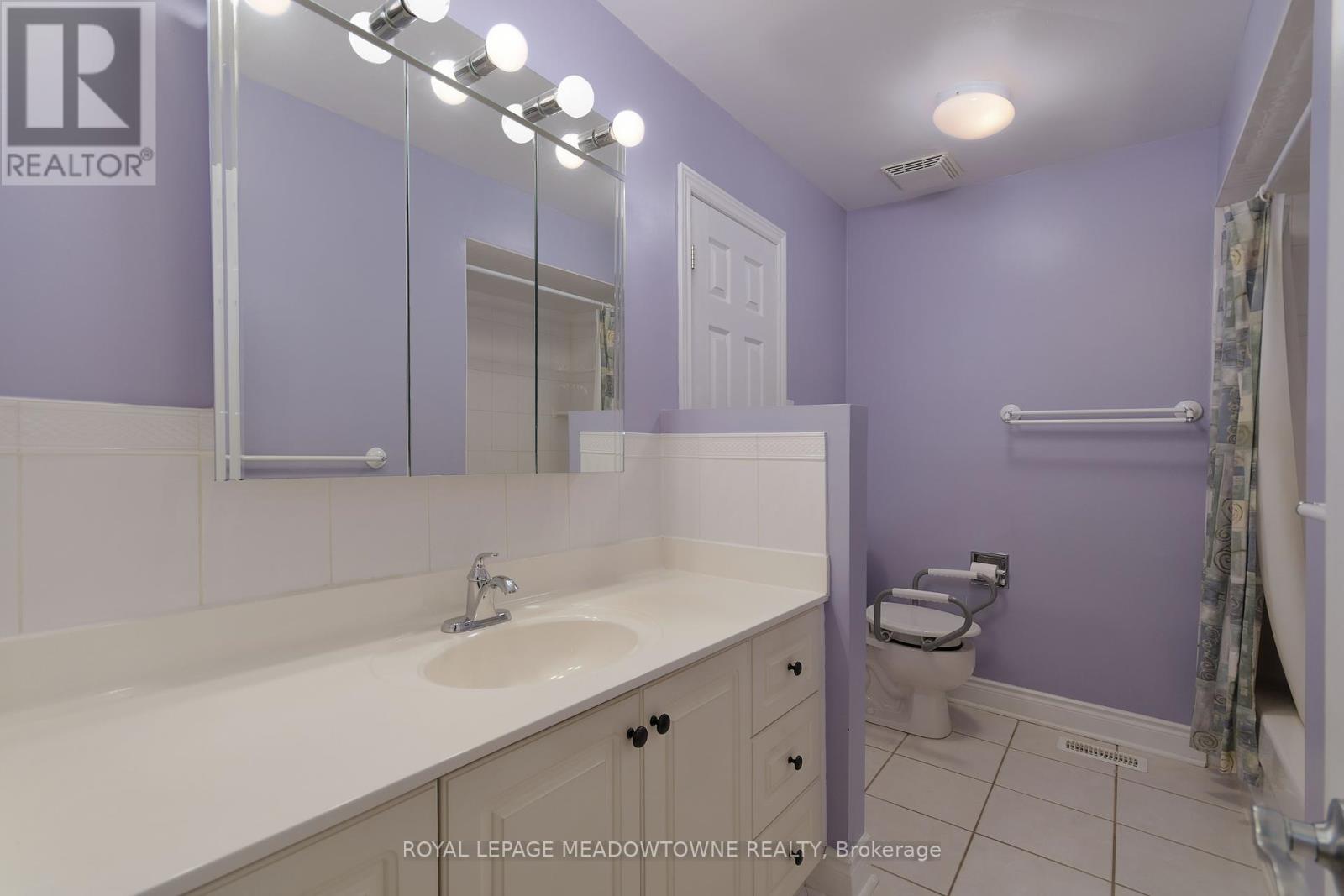 Photo 14 of 7223 Bendigo Circle, Mississauga ON