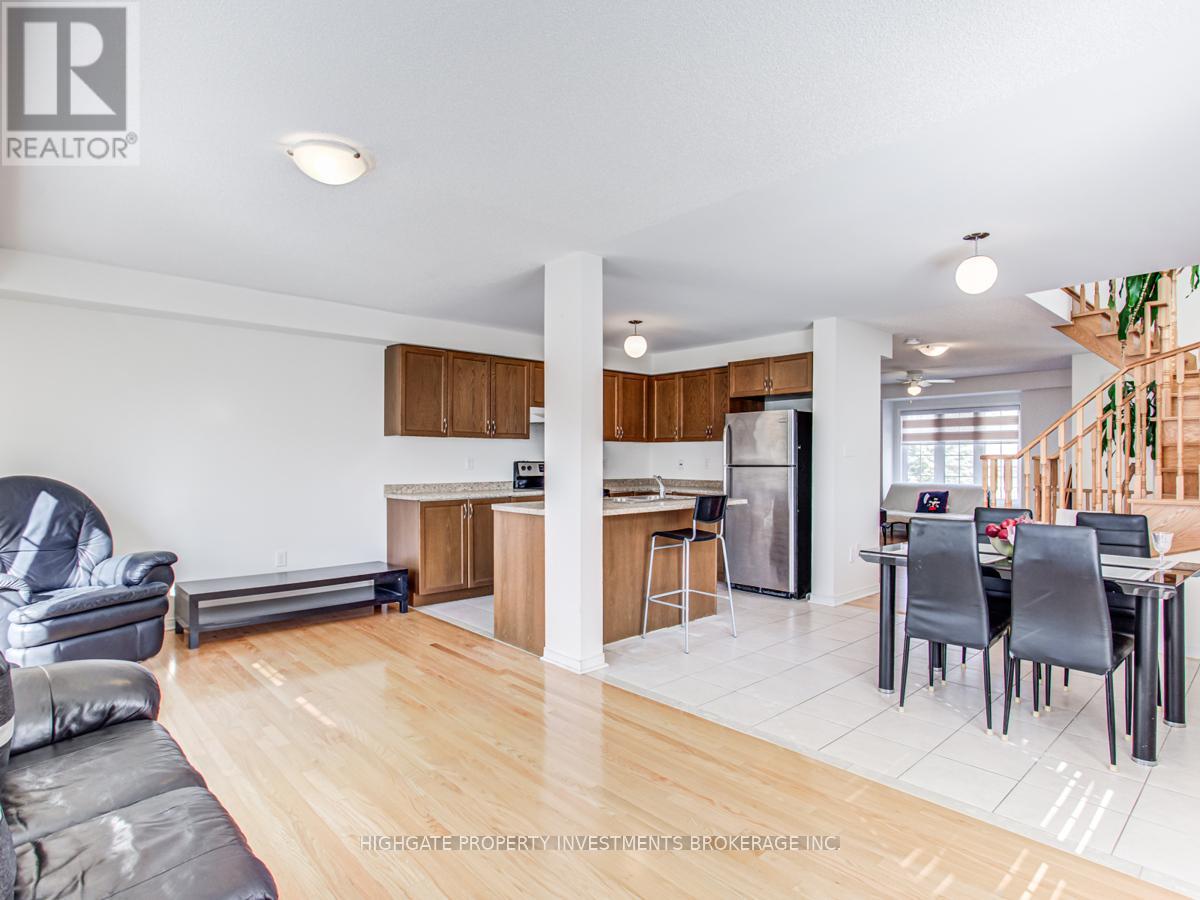 Photo 13 of Upper Room 2 130 Hucknall Road, Toronto ON