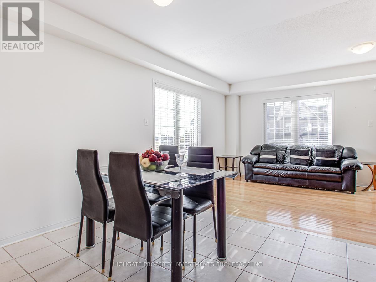 Photo 11 of Upper Room 2 130 Hucknall Road, Toronto ON