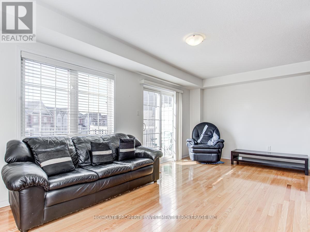 Photo 18 of Upper Room 2 130 Hucknall Road, Toronto ON