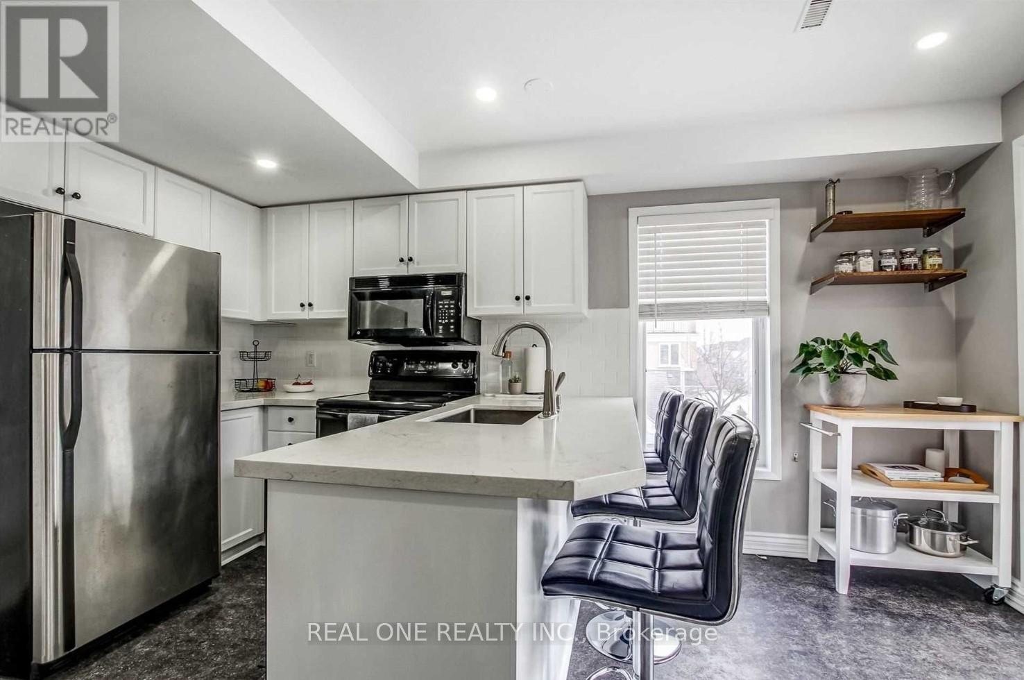 Photo 19 of D 2400 Munns Avenue, Oakville ON