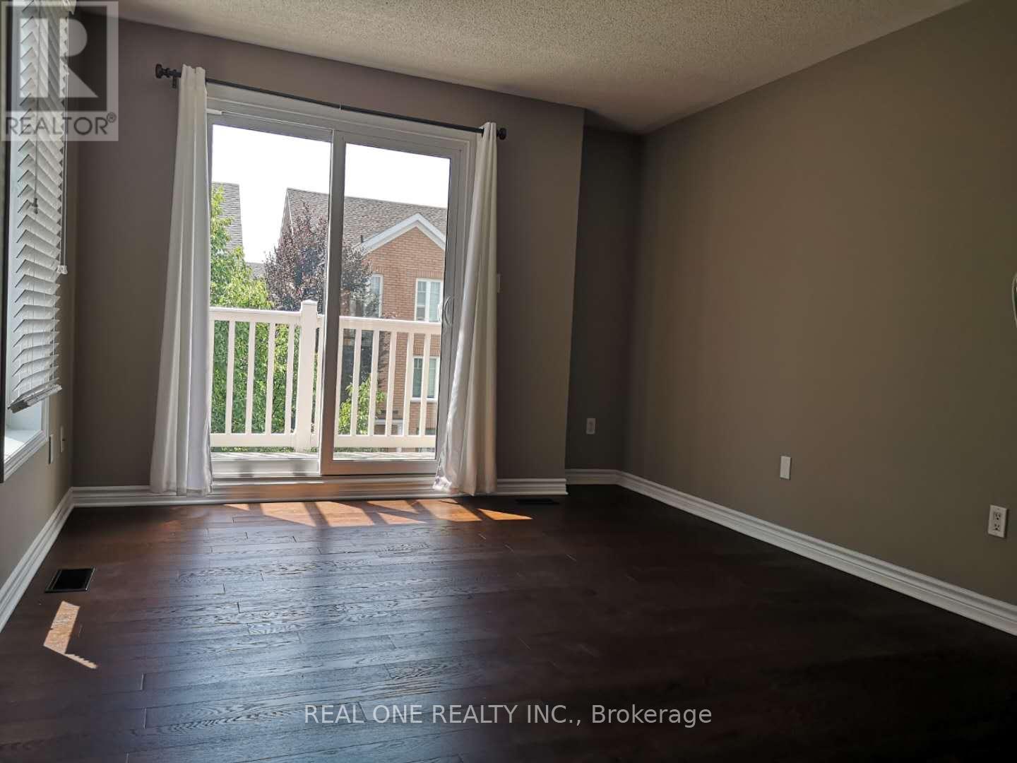 Photo 14 of D 2400 Munns Avenue, Oakville ON