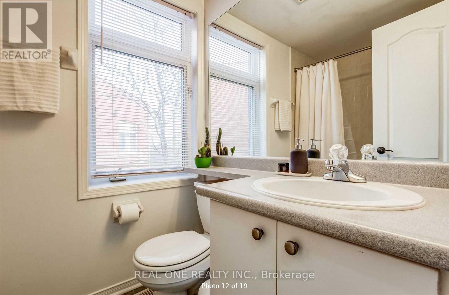 Photo 4 of D 2400 Munns Avenue, Oakville ON