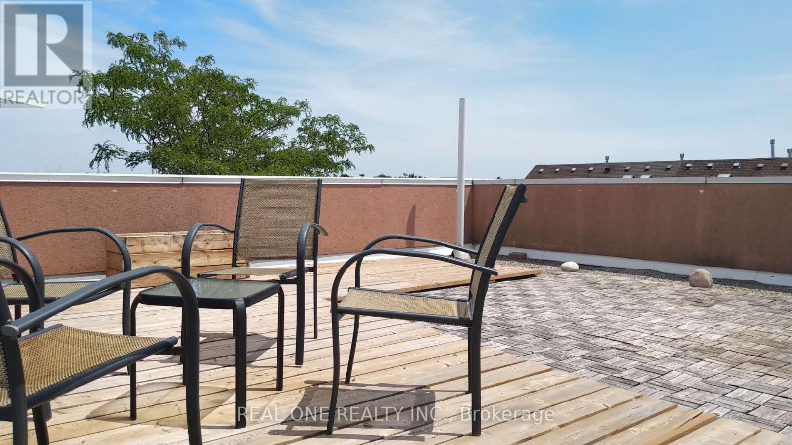 Photo 16 of D 2400 Munns Avenue, Oakville ON