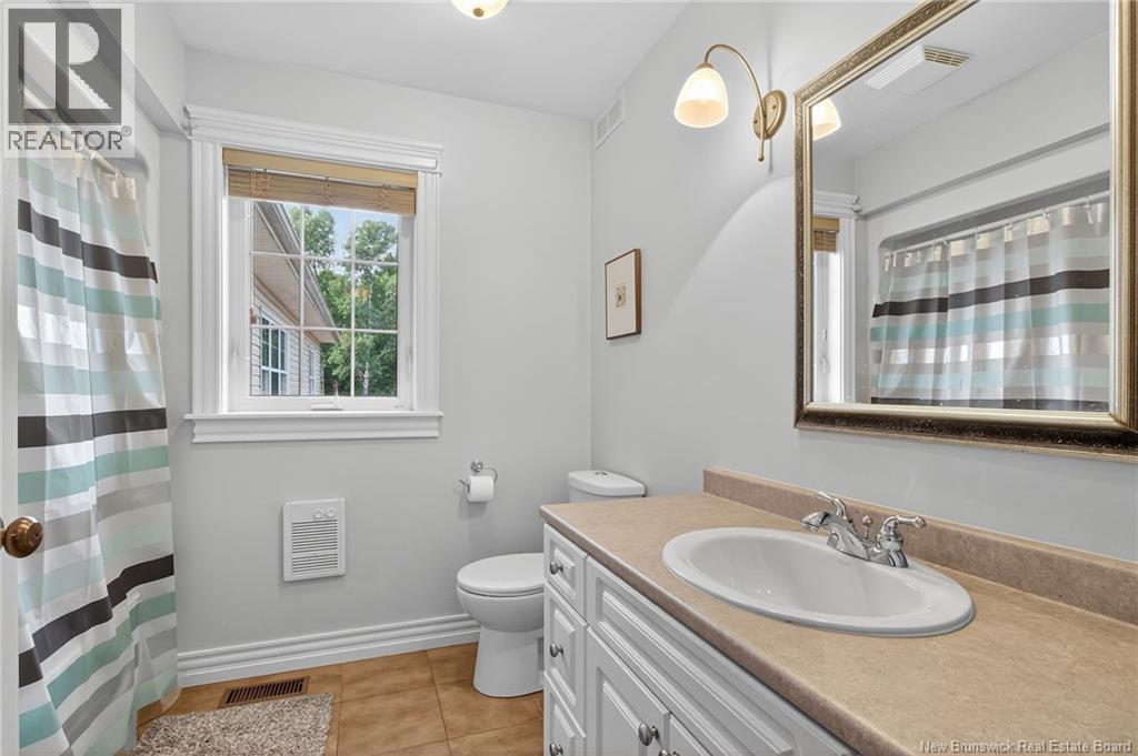Photo 11 of 125 Rue Du Golf Street, Dieppe NB