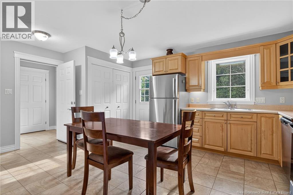 Photo 31 of 125 Rue Du Golf Street, Dieppe NB