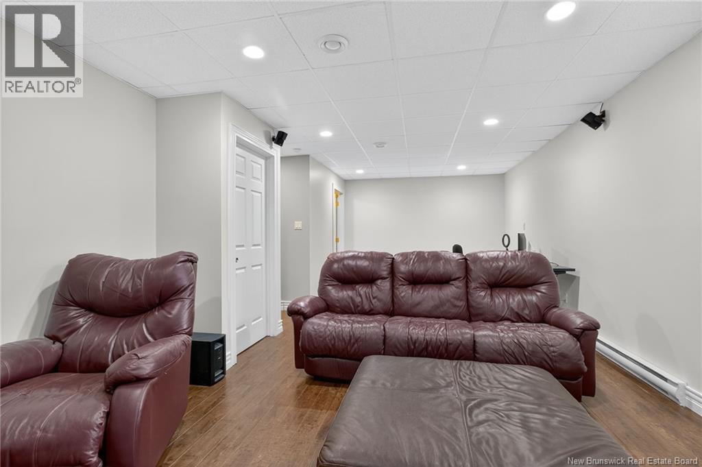 Photo 38 of 125 Rue Du Golf Street, Dieppe NB