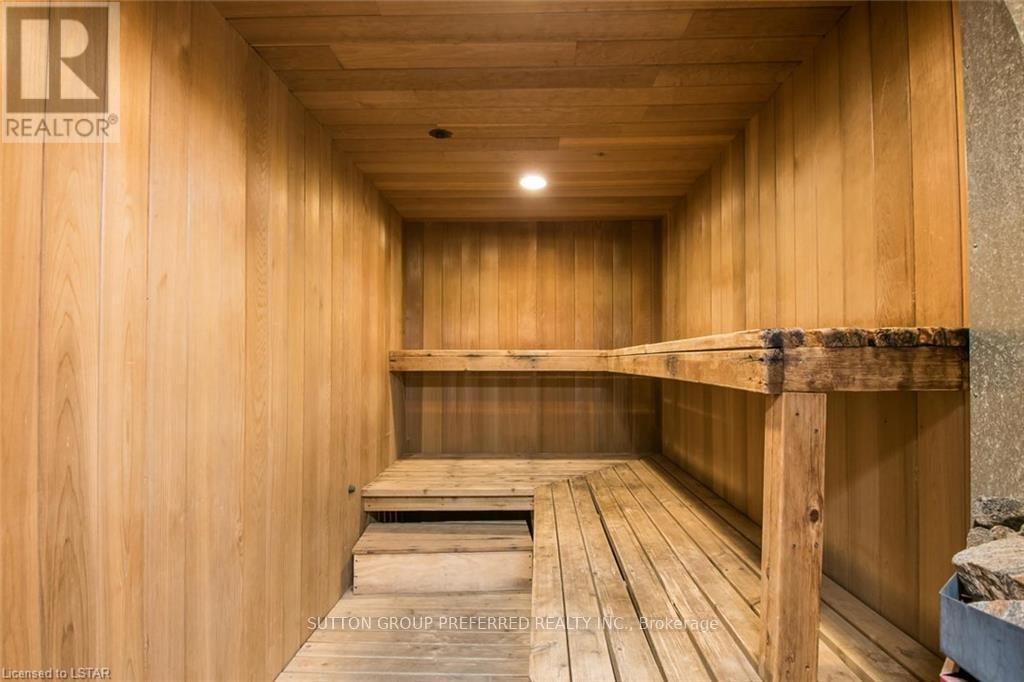 Photo 4 of 2404 389 Dundas Street, London East ON