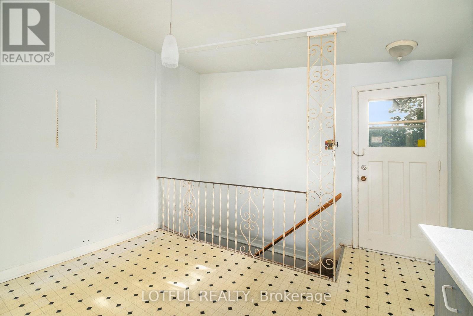 Photo 6 of 328 Perrier Avenue, Ottawa ON