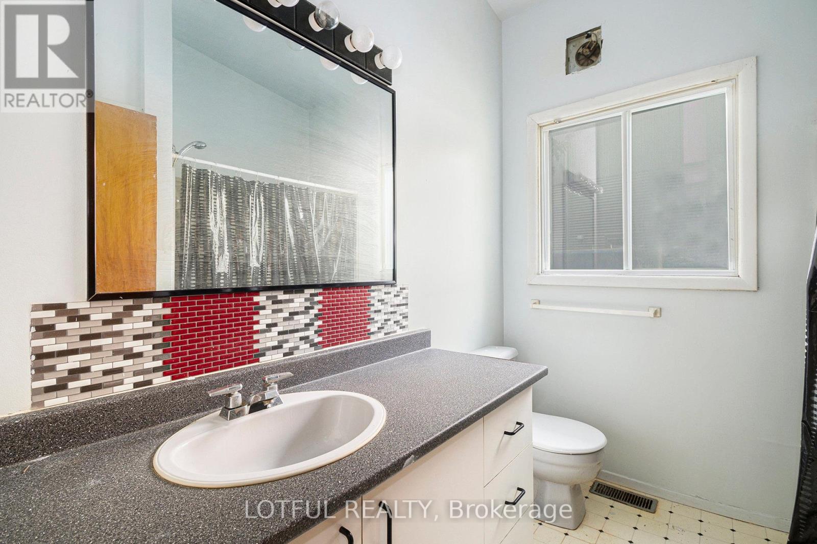 Photo 16 of 328 Perrier Avenue, Ottawa ON