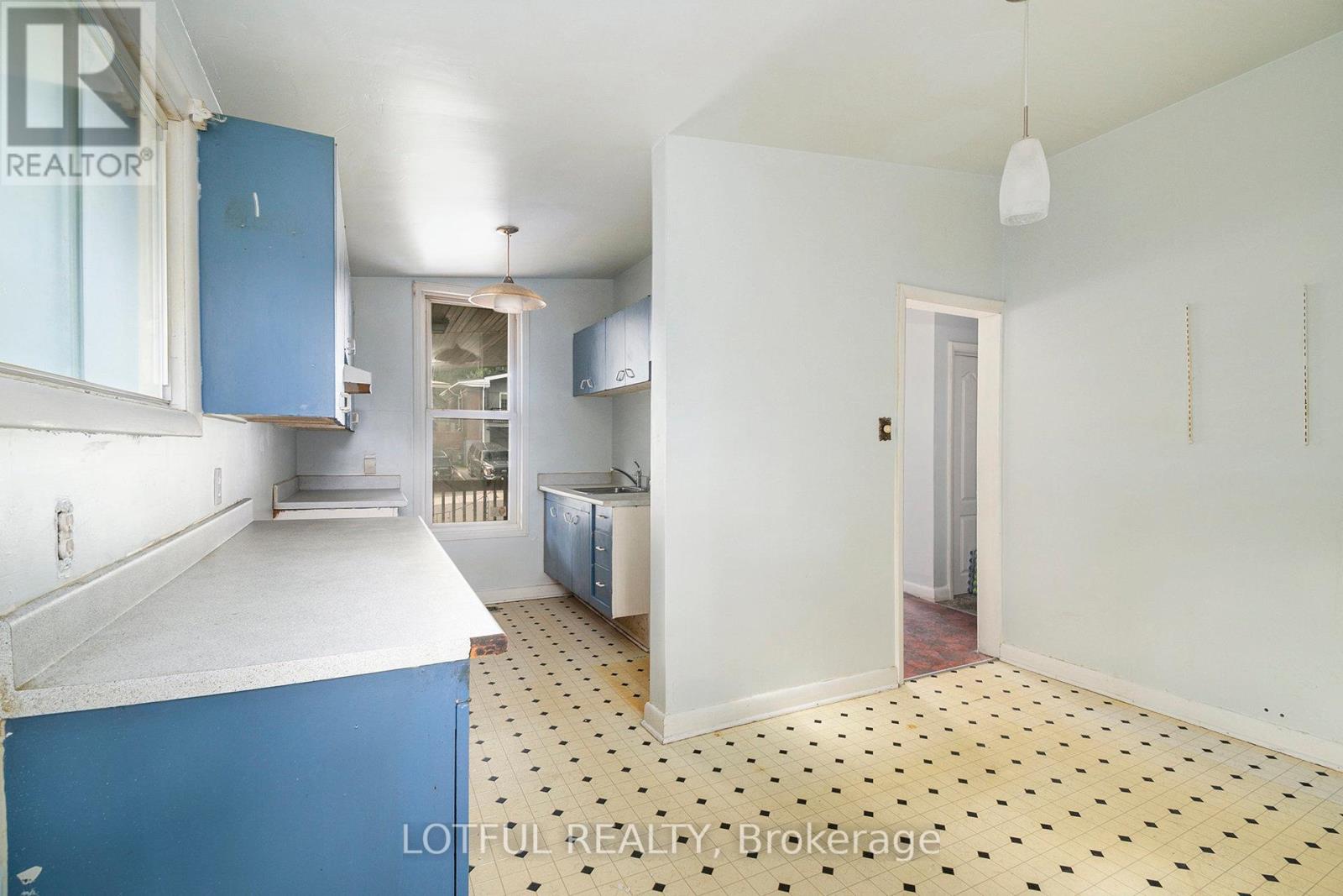 Photo 3 of 328 Perrier Avenue, Ottawa ON