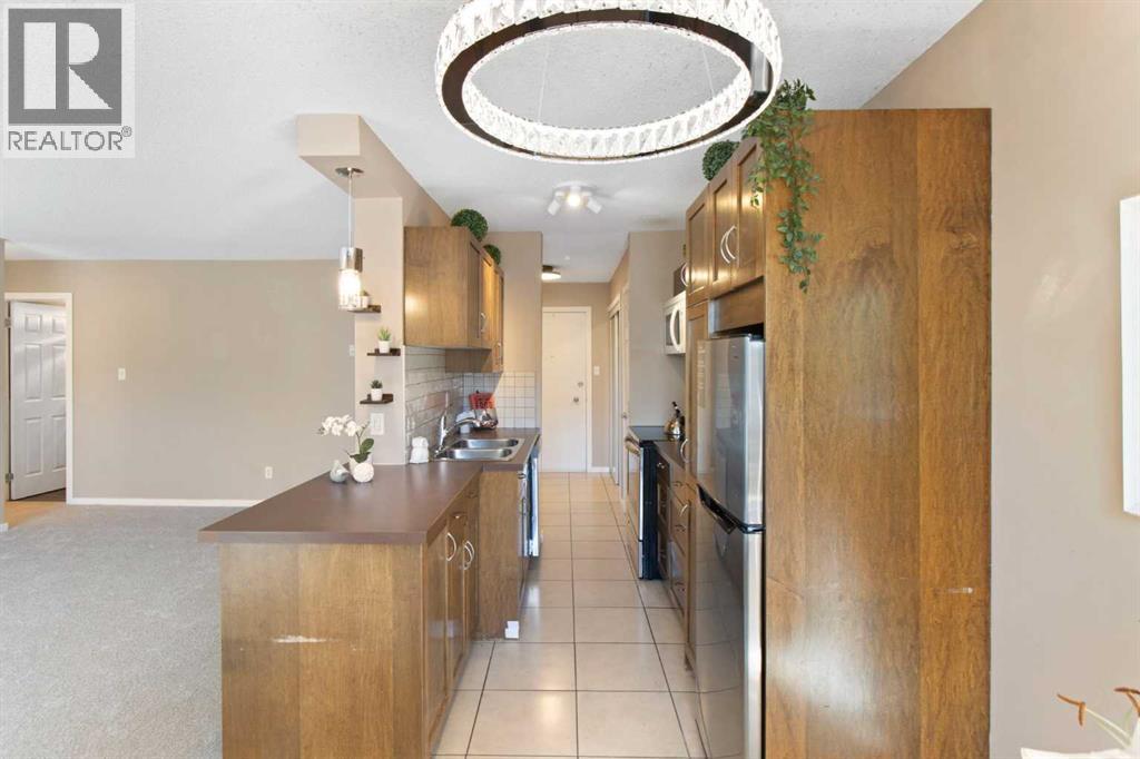 Photo 3 of 201 635 57 Avenue Sw, Calgary AB