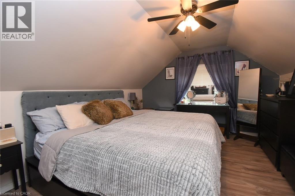 Photo 4 of 8 East 31st Street, Hamilton ON