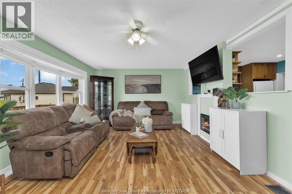 Photo 12 of 525 Highway 77, Leamington ON