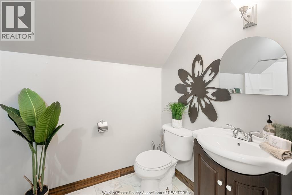 Photo 43 of 18332 Erieau Road, Chathamkent ON