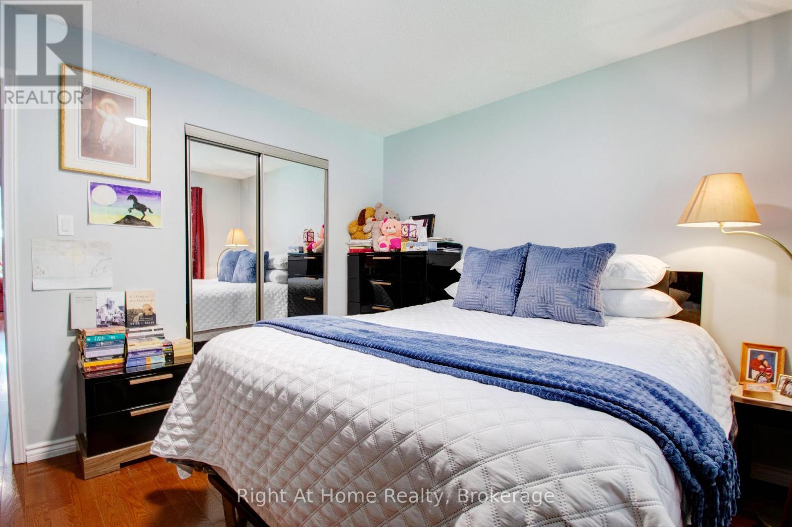 Photo 41 of 63 Martindale Crescent, Brampton ON