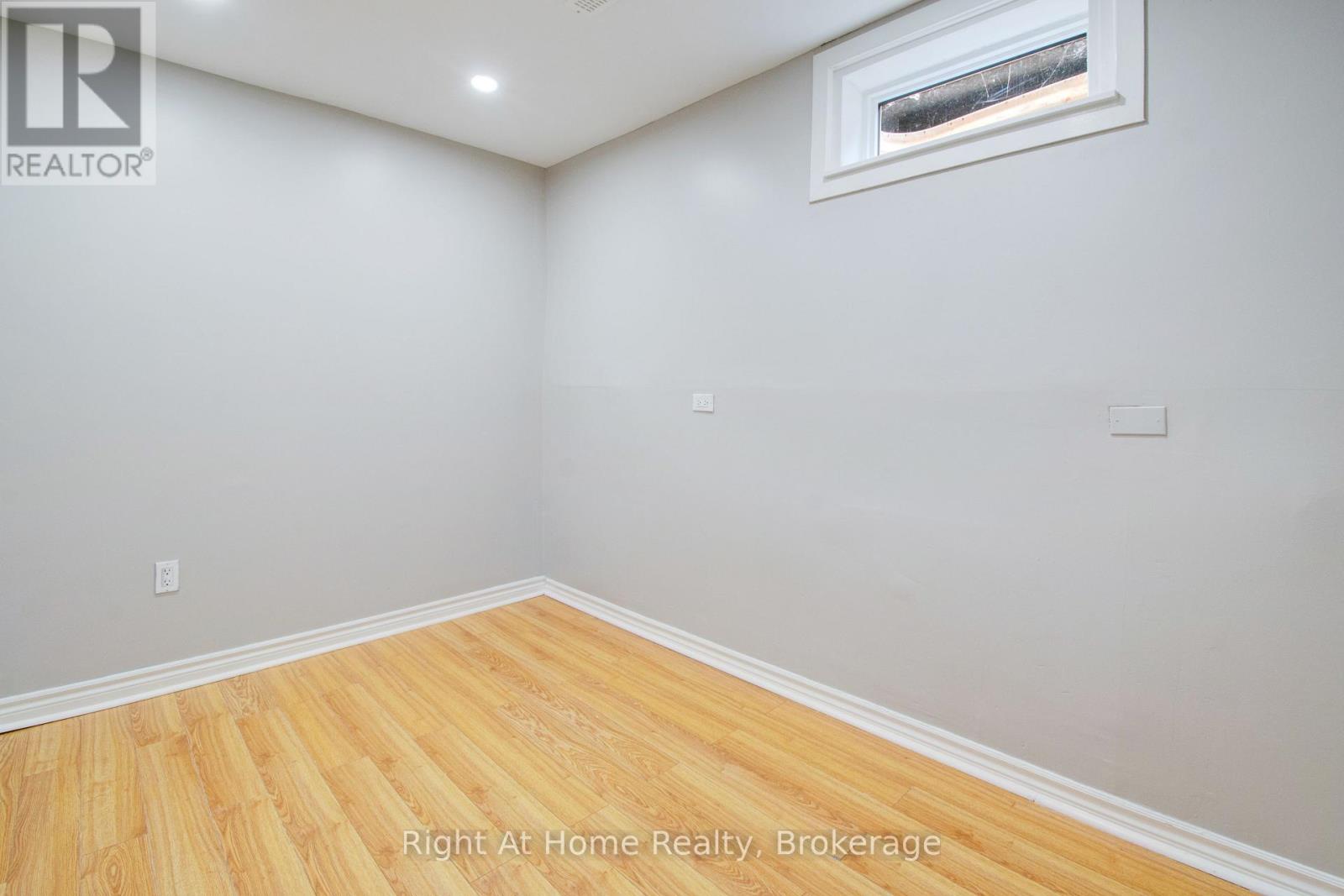 Photo 44 of 63 Martindale Crescent, Brampton ON