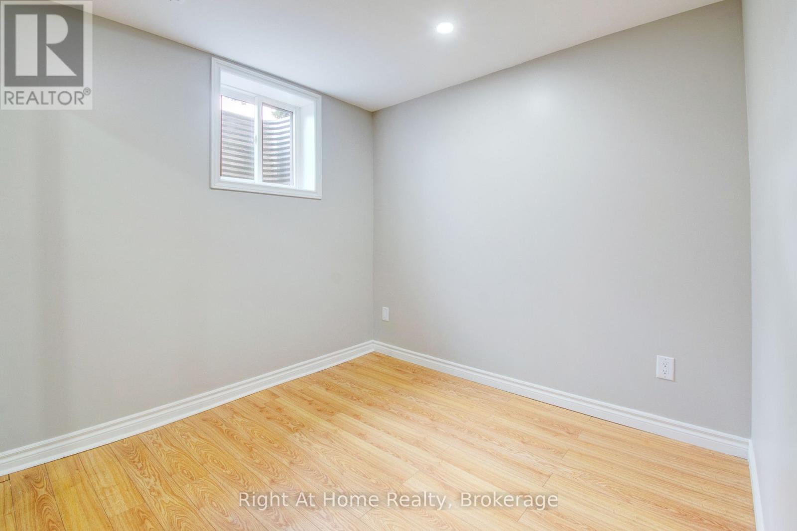 Photo 45 of 63 Martindale Crescent, Brampton ON
