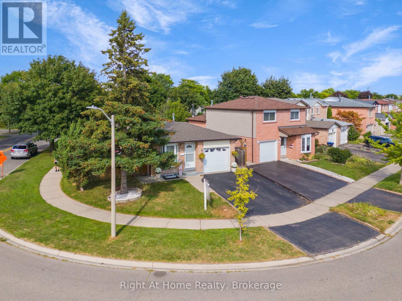 Photo 27 of 63 Martindale Crescent, Brampton ON