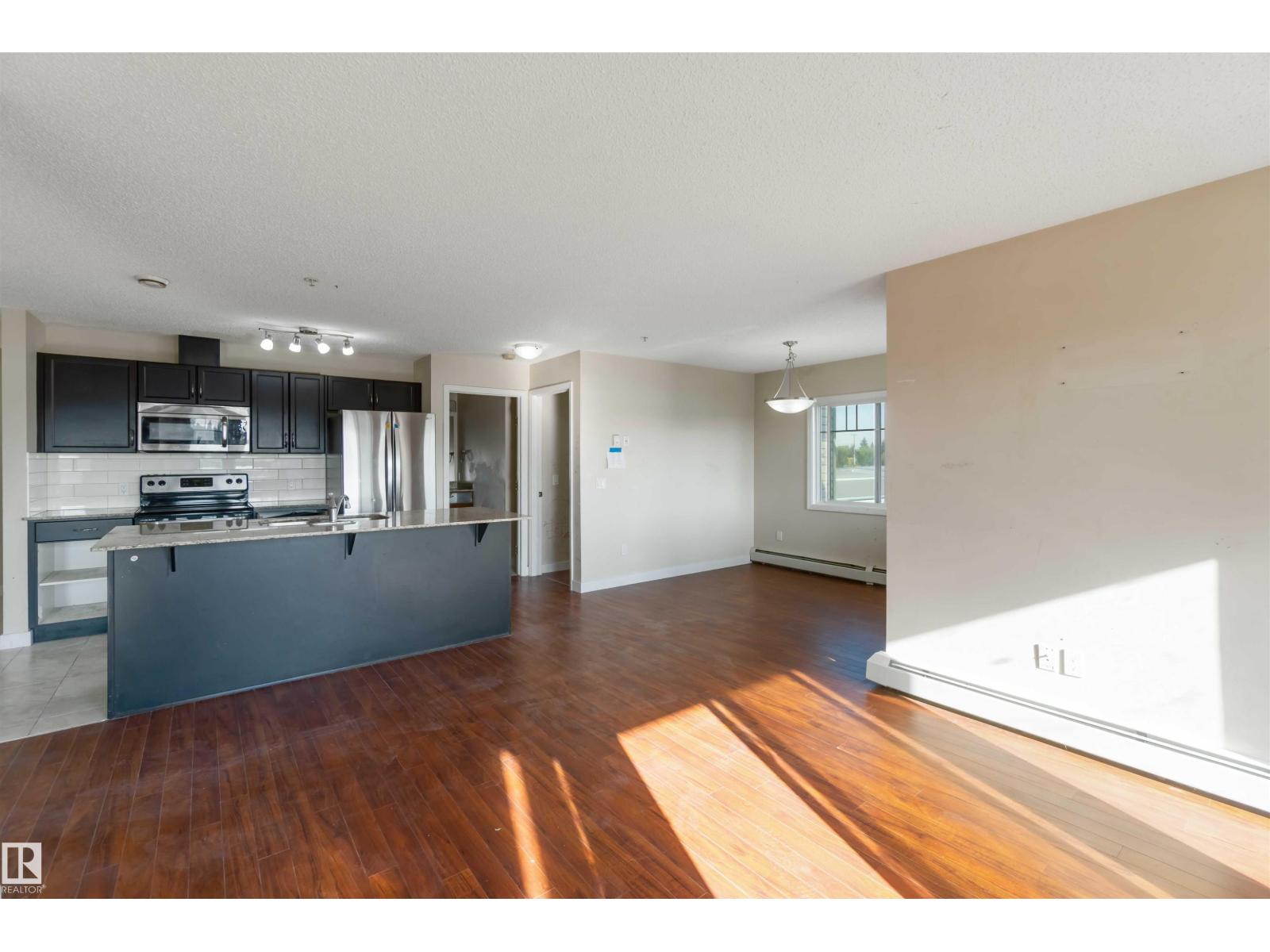 Photo 33 of 214 12660 142 Av Nw, Edmonton AB