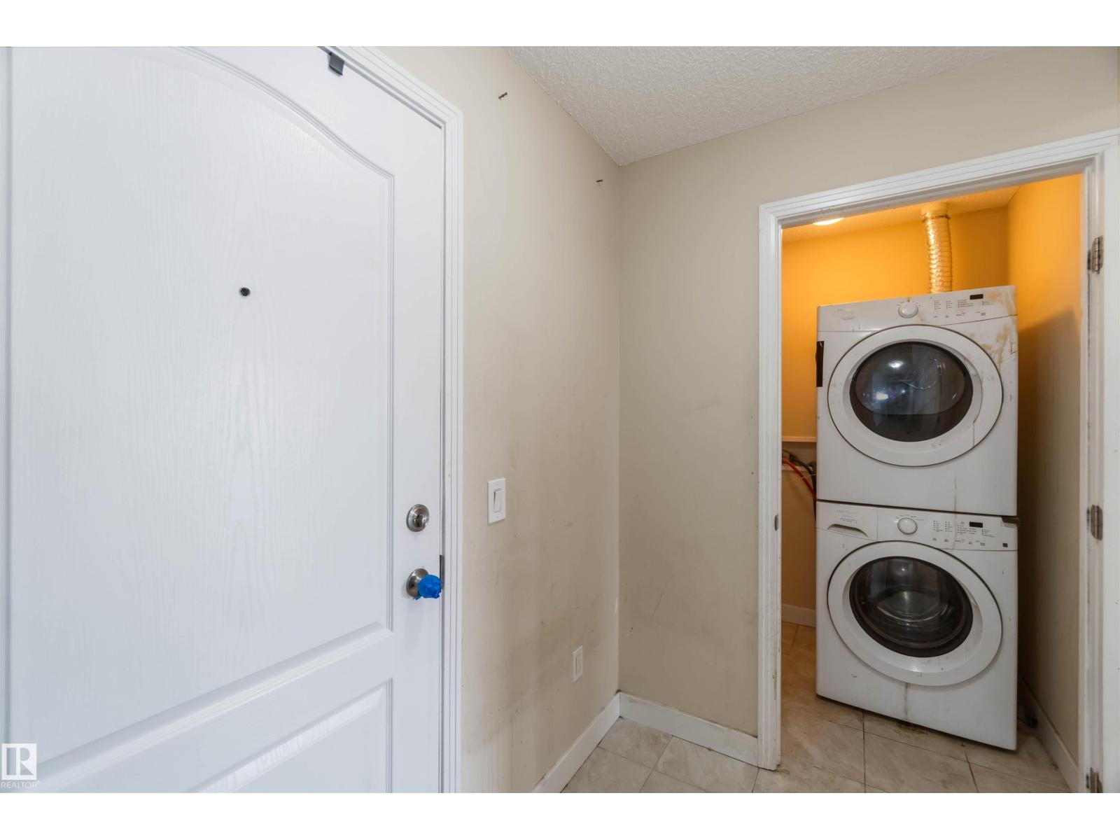 Photo 11 of 214 12660 142 Av Nw, Edmonton AB