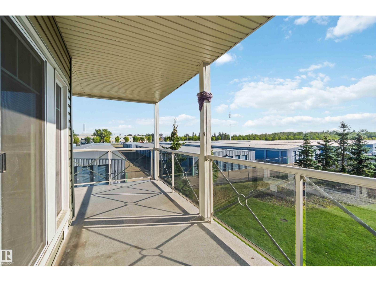 Photo 17 of 214 12660 142 Av Nw, Edmonton AB