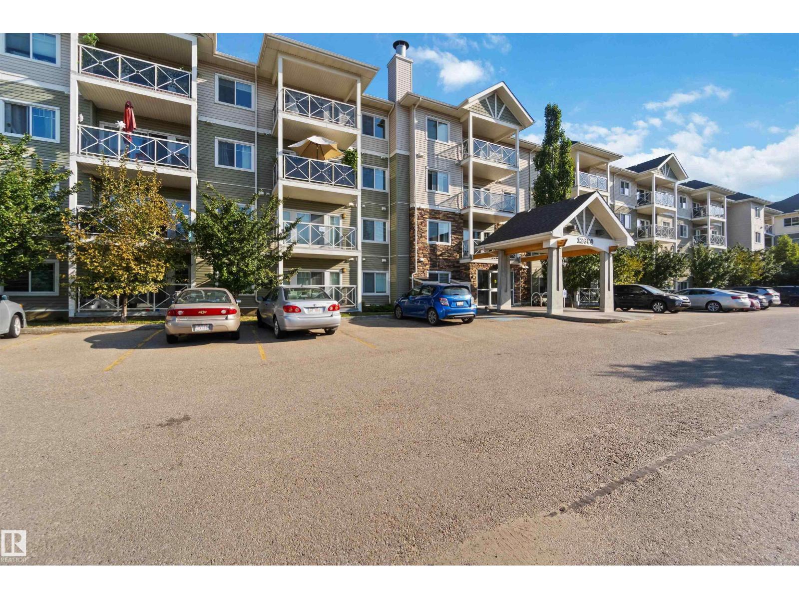 Photo 6 of 214 12660 142 Av Nw, Edmonton AB