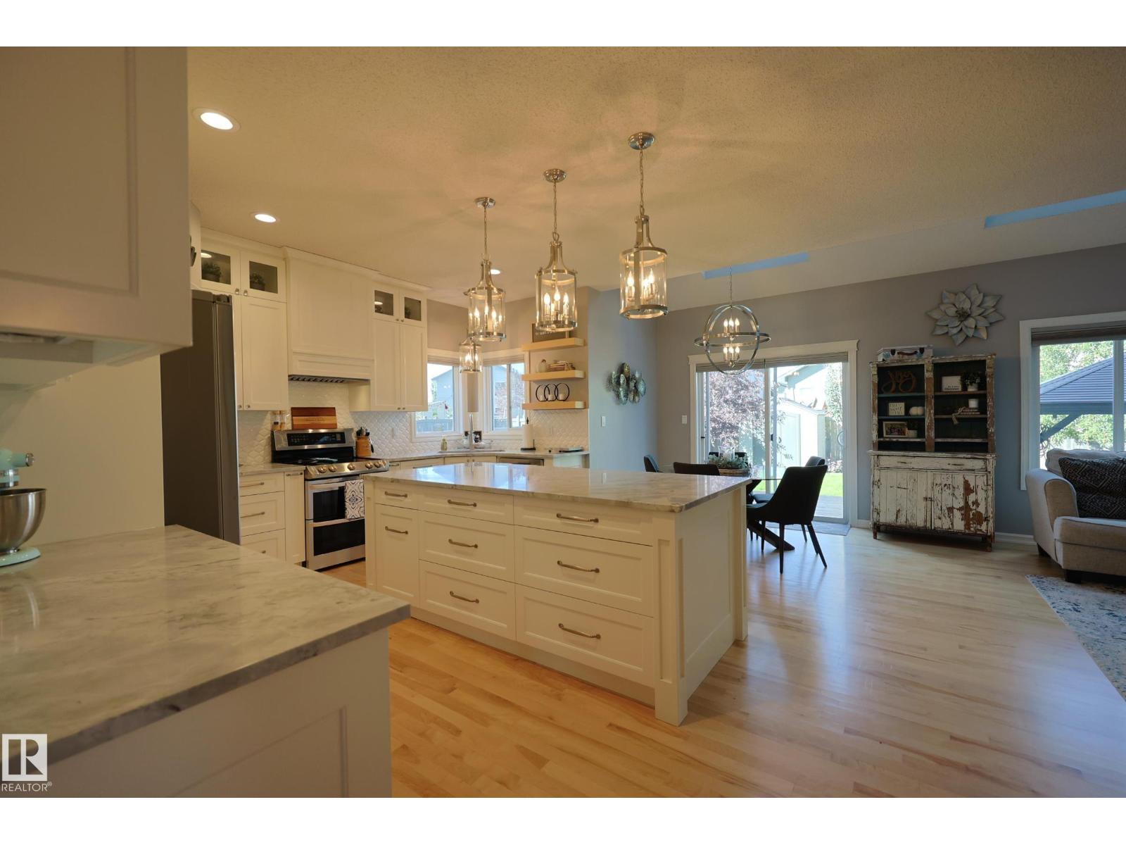 Photo 14 of 10310 96 St, Morinville AB
